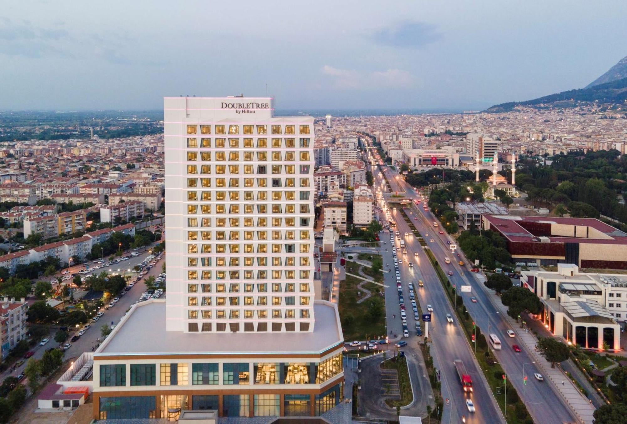 Hotel Doubletree By Hilton Manisa Exterior foto