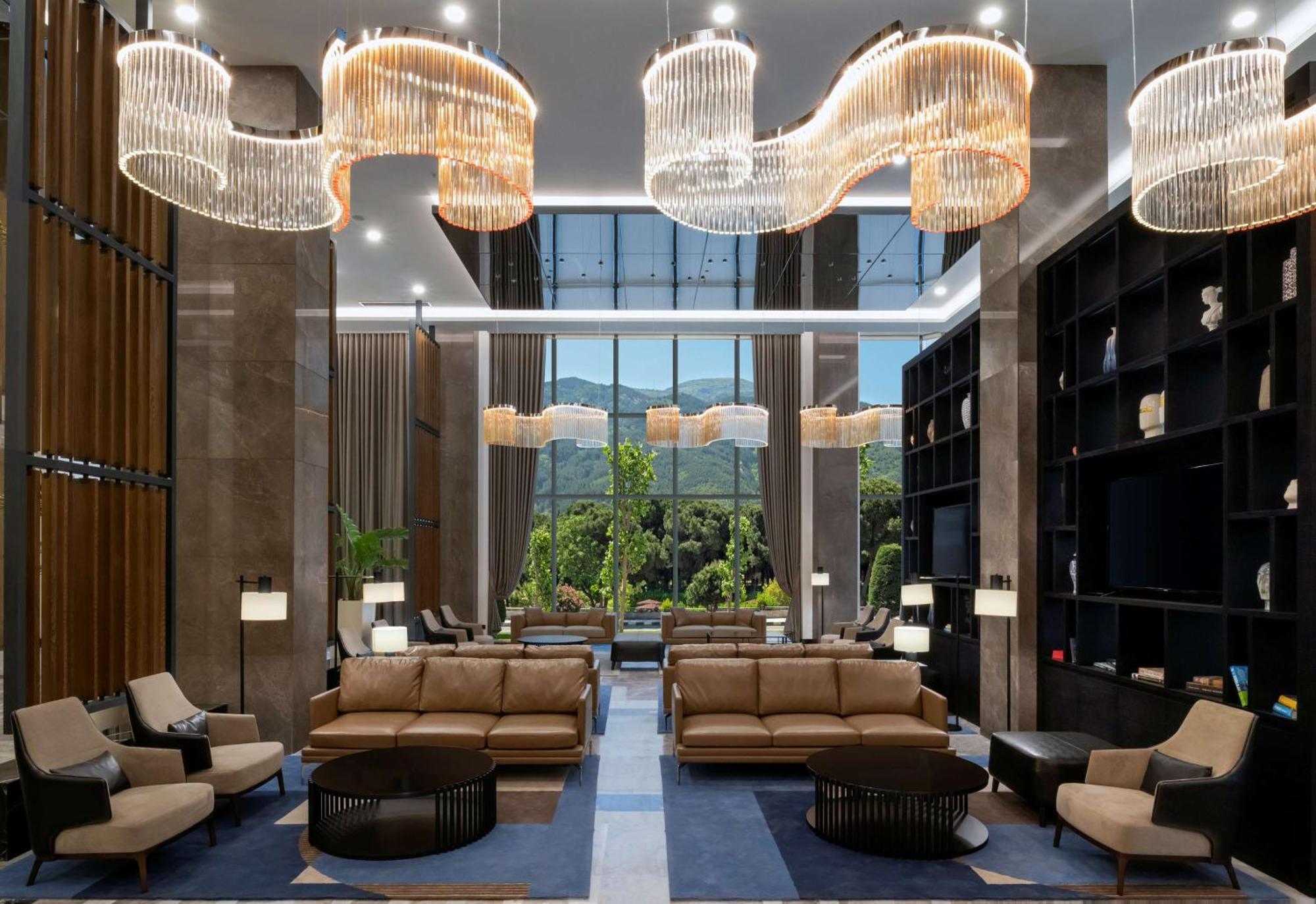 Hotel Doubletree By Hilton Manisa Exterior foto